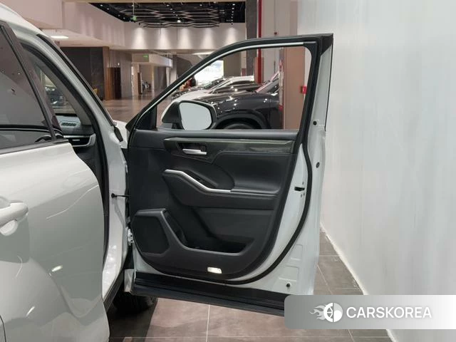 Toyota Highlander 2021 Белый из Китая, фото 2
