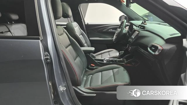 Chevrolet (GM Daewoo) Trailblazer 2022 Черный из Кореи, фото 2