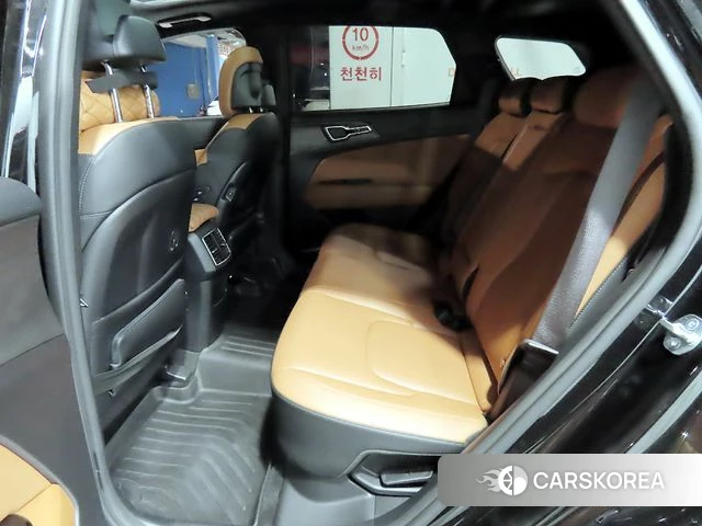 Kia Sportage 5th Generation Hybrid 2024 Черный из Кореи, фото 2