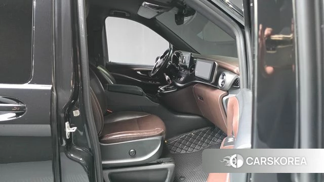 Mercedes-Benz V-Class 2018 Черный из Кореи, фото 2