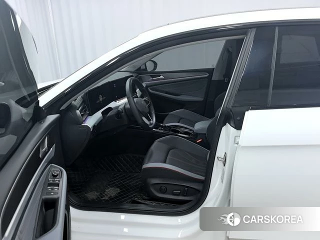 Volkswagen Lamando 2024 Белый из Китая, фото 2