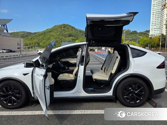 Tesla Model X 2023 Белый из Кореи, фото 2