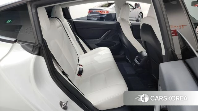 Tesla Model 3 2021 Белый из Кореи, фото 2