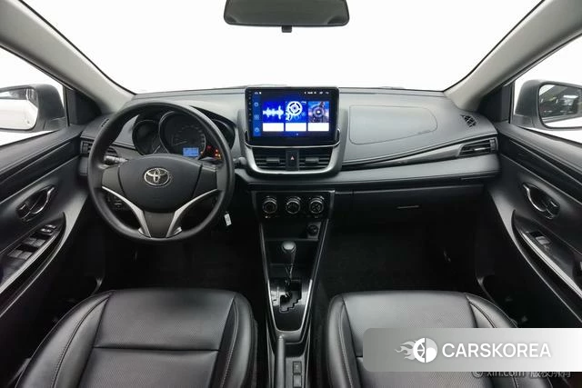 Toyota Yaris L 2021 Белый из Китая, фото 2