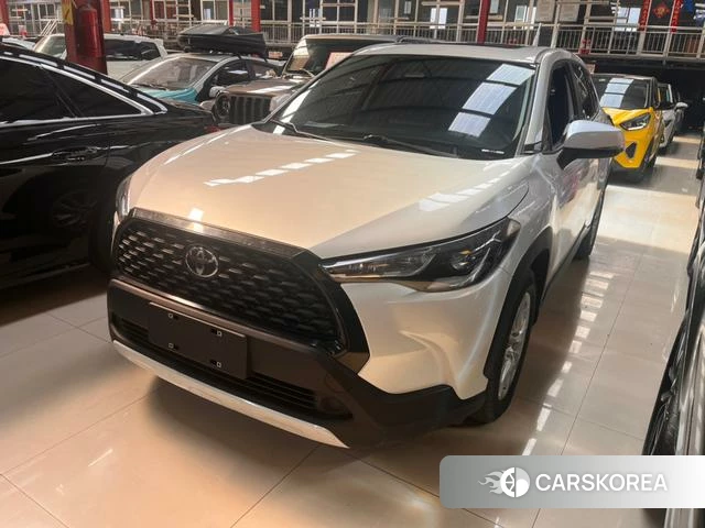 Toyota Corolla 2023 Белый из Китая, фото 2