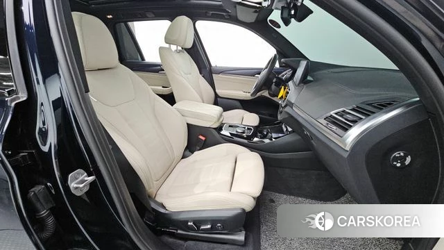 BMW iX3 2025 Черный из Кореи, фото 2