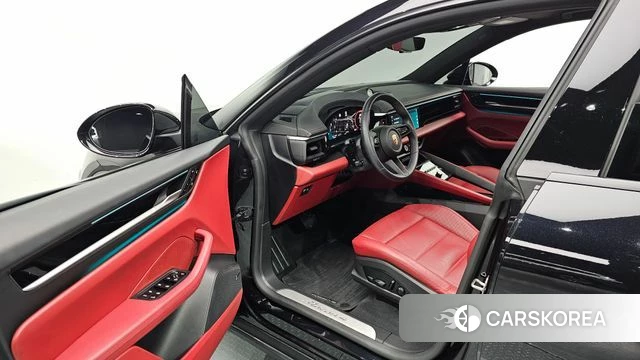 Porsche Makan EV 2025 Черный из Кореи, фото 2