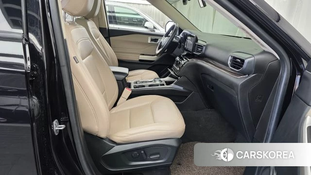 Ford Explorer 6th Generation 2022 Черный из Кореи, фото 2