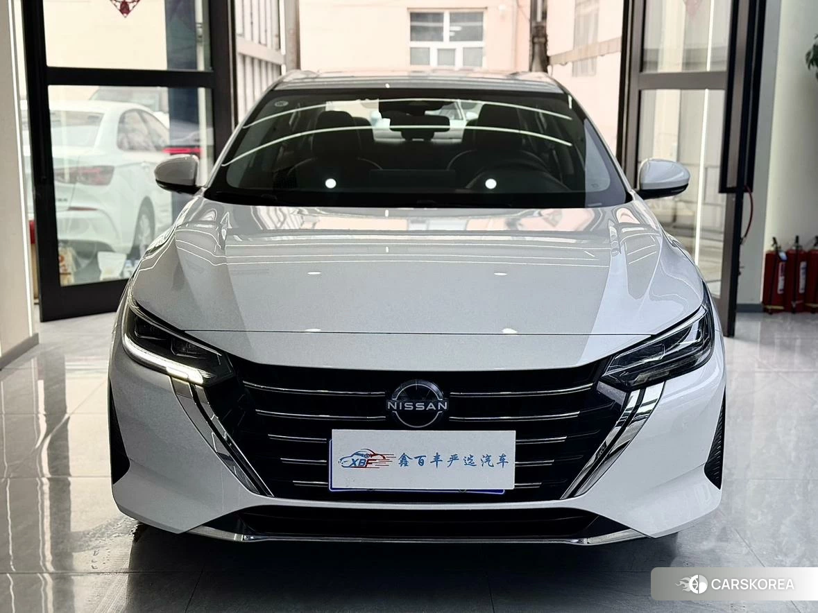 Nissan Sylphy 2023 Белый из Китая, фото 2