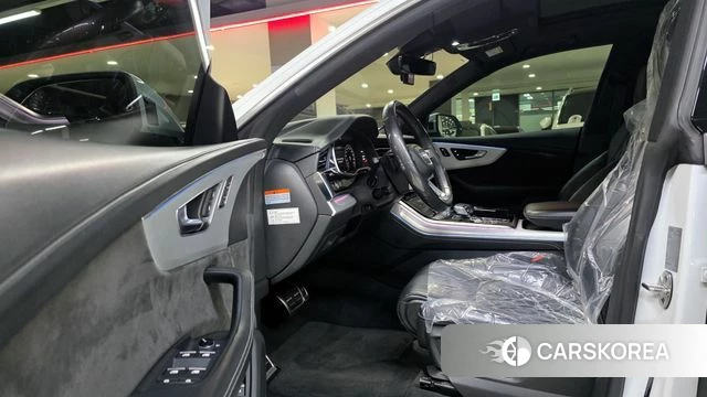 Audi Q8 (4M) 2021 Белый из Кореи, фото 2