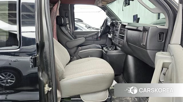 Chevrolet Express Van 2018 Черный из Кореи, фото 2
