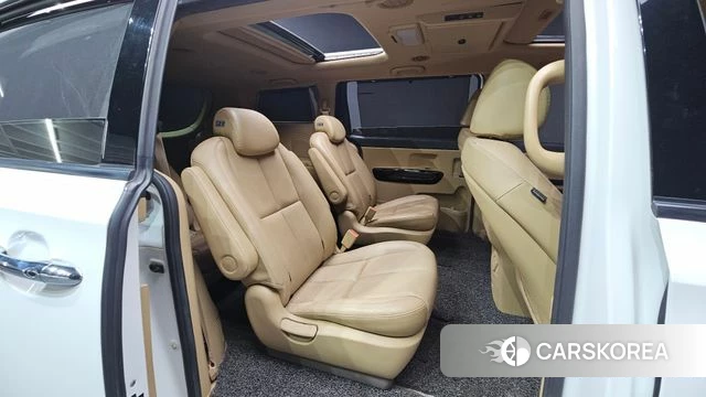 Kia The New Carnival 2018 Белый из Кореи, фото 2