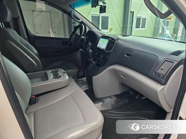 Hyundai Grand Starex 2018 Белый из Кореи, фото 2