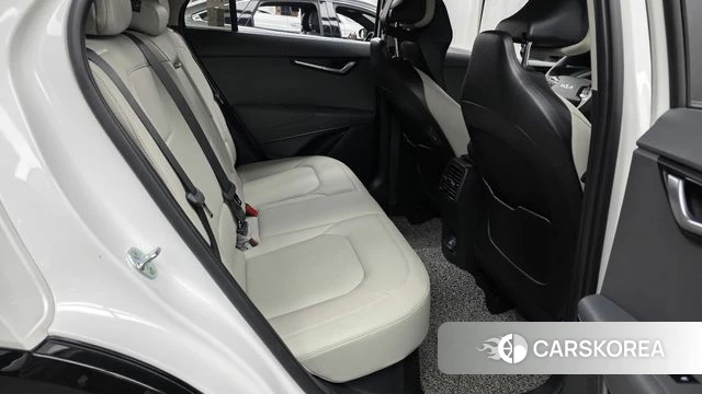Kia Di Ol Nu Niro 2024 Белый из Кореи, фото 2