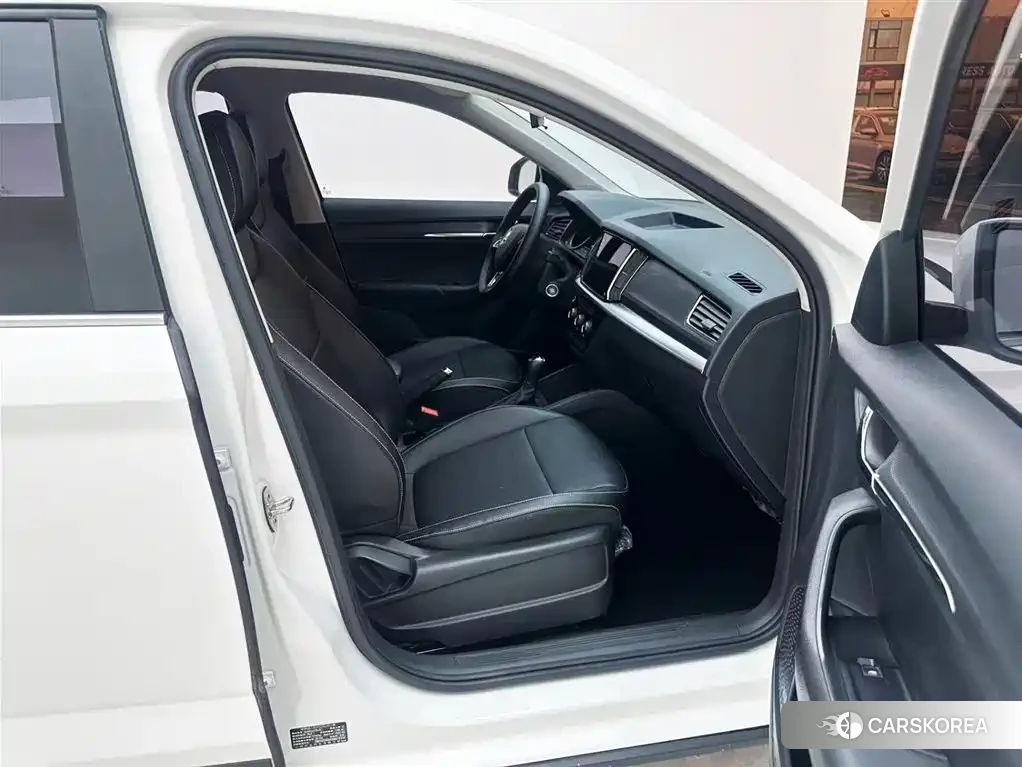 Skoda Kamiq 2022 Белый из Китая, фото 2