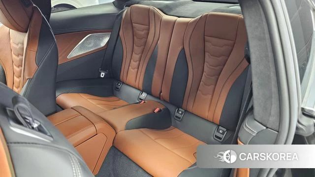 BMW 8 Series (G15) 2023 Черный из Кореи, фото 2