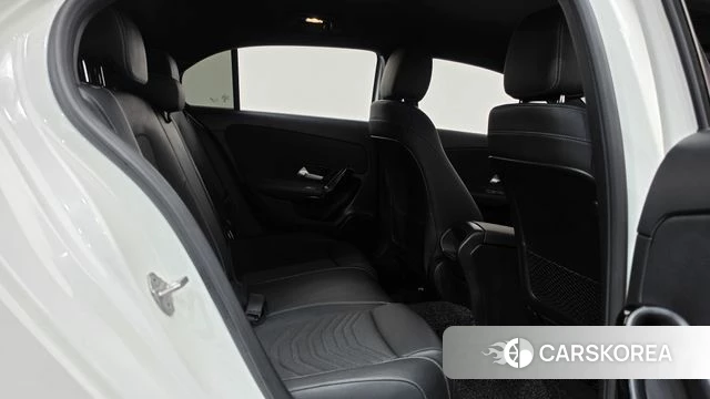 Mercedes-Benz A-Class W177 2020 Белый из Кореи, фото 2