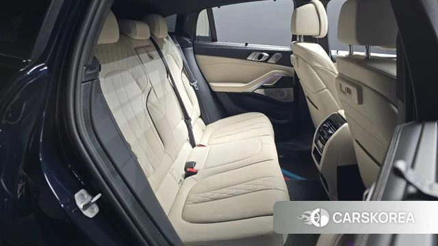 BMW X6 (G06) 2021 Черный из Кореи, фото 2