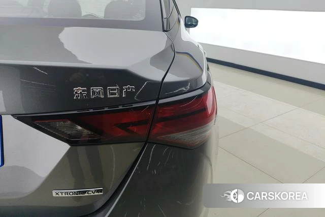 Nissan Sylphy 2020 Темно-серый из Китая, фото 2