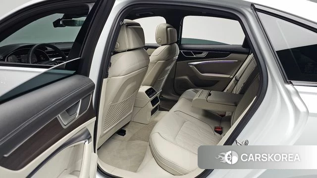 Audi A6 (C8) 2025 Белый из Кореи, фото 2