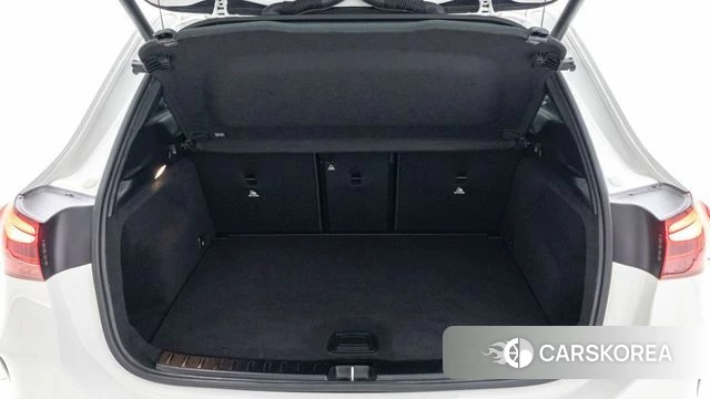 Mercedes-Benz GLA - Class H247 2025 Белый из Кореи, фото 2