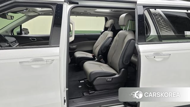 Kia The New Carnival 4th Generation 2025 Белый из Кореи, фото 2