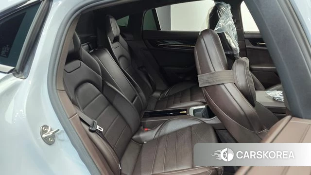Porsche Panamera (976) 2025 Серебристо-серый из Кореи, фото 2