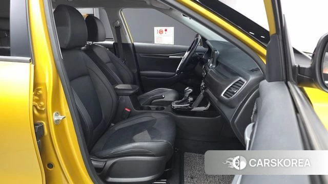 Kia Seltos 2019 Желтый из Кореи, фото 2