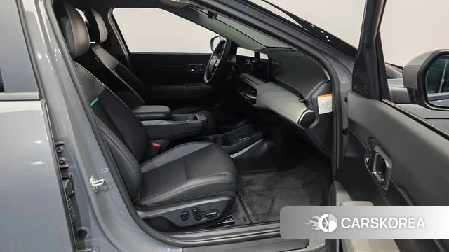 Kia EV4 2025 Серый из Кореи, фото 2