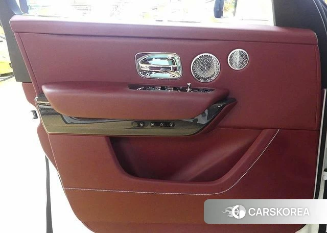 Rolls-Royce Cullinan 2023 Белый из Кореи, фото 2