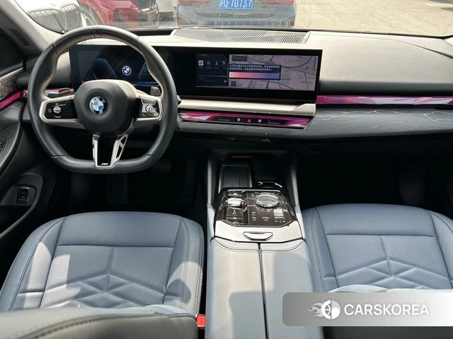 BMW 5 series 2025 Черный из Китая, фото 2