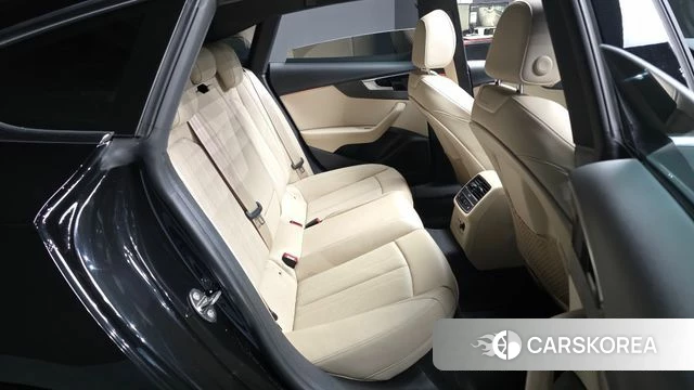 Audi A5 (F5) 2023 Черный из Кореи, фото 2