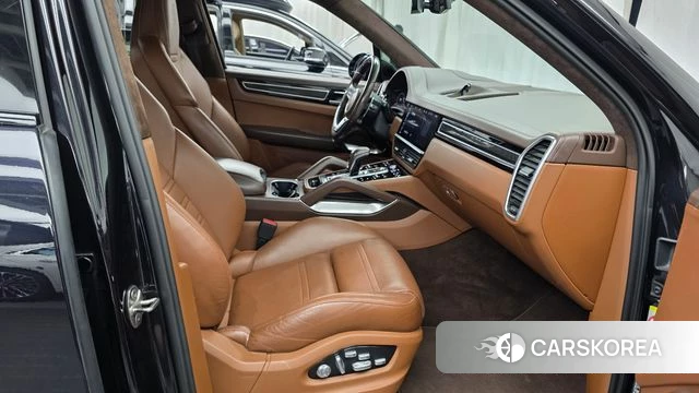Porsche Cayenne (PO536) 2020 Черный из Кореи, фото 2