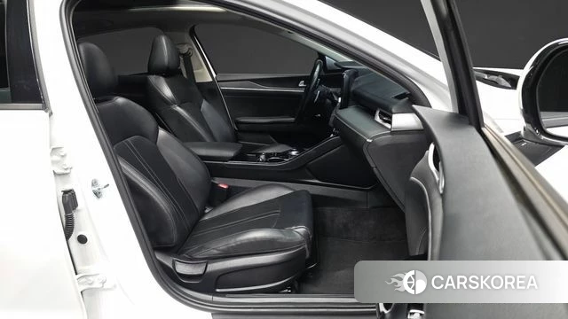 Kia K5 3rd generation 2021 Белый из Кореи, фото 2