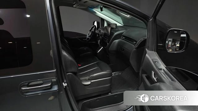 Hyundai Staria 2022 Серый из Кореи, фото 2
