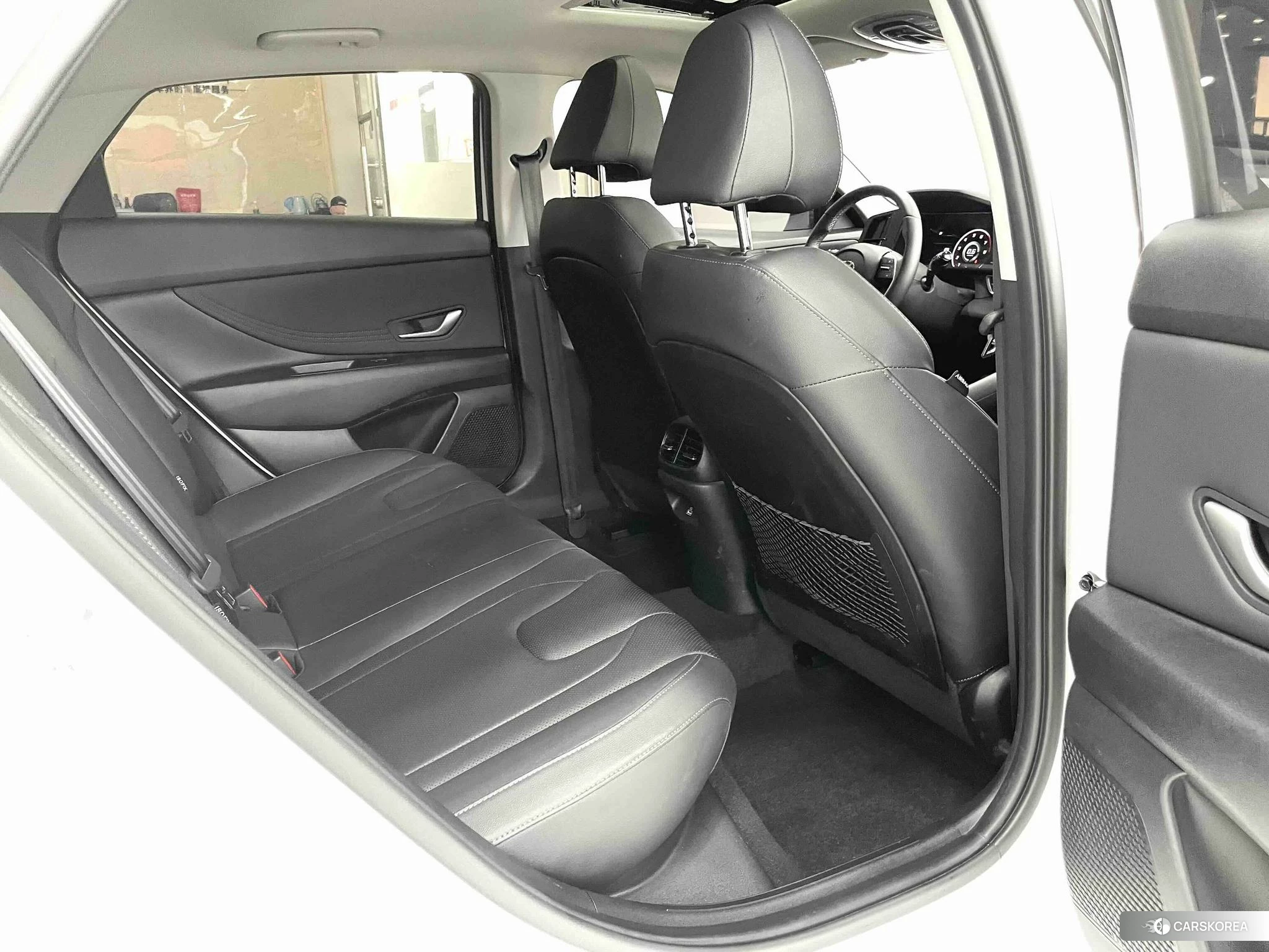 Hyundai Elantra 2022 Белый из Китая, фото 2