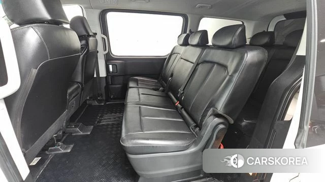 Hyundai Staria 2022 Белый из Кореи, фото 2