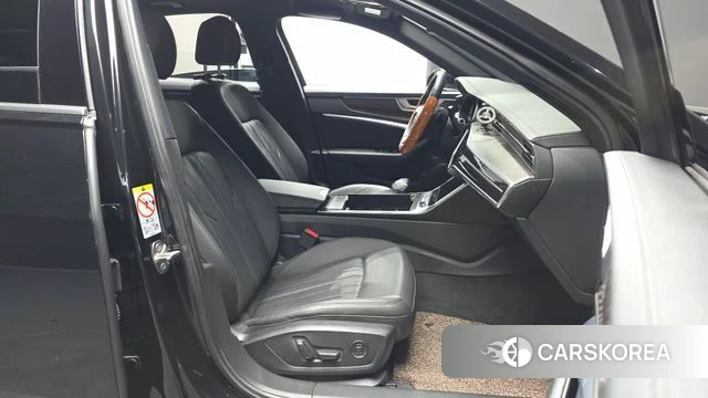 Audi A6 (C8) 2019 Черный из Кореи, фото 2