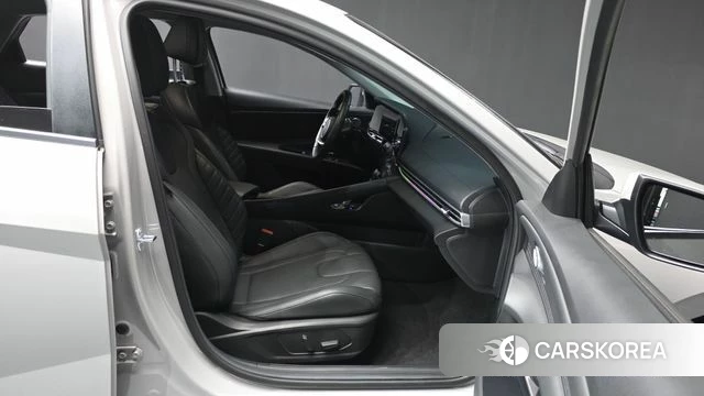 Hyundai The New Avante (CN7) 2026 Серебристо-серый из Кореи, фото 2