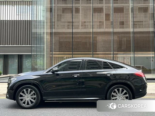 Mercedes-Benz GLE 2024 Черный из Китая, фото 2