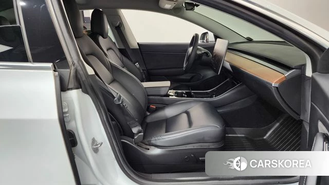 Tesla Model 3 2020 Белый из Кореи, фото 2
