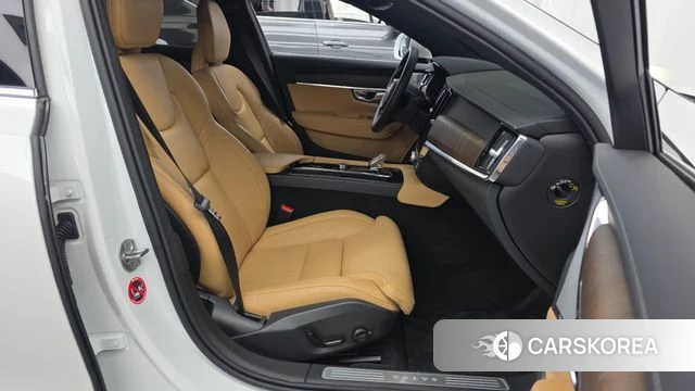Volvo S90 2023 Белый из Кореи, фото 2