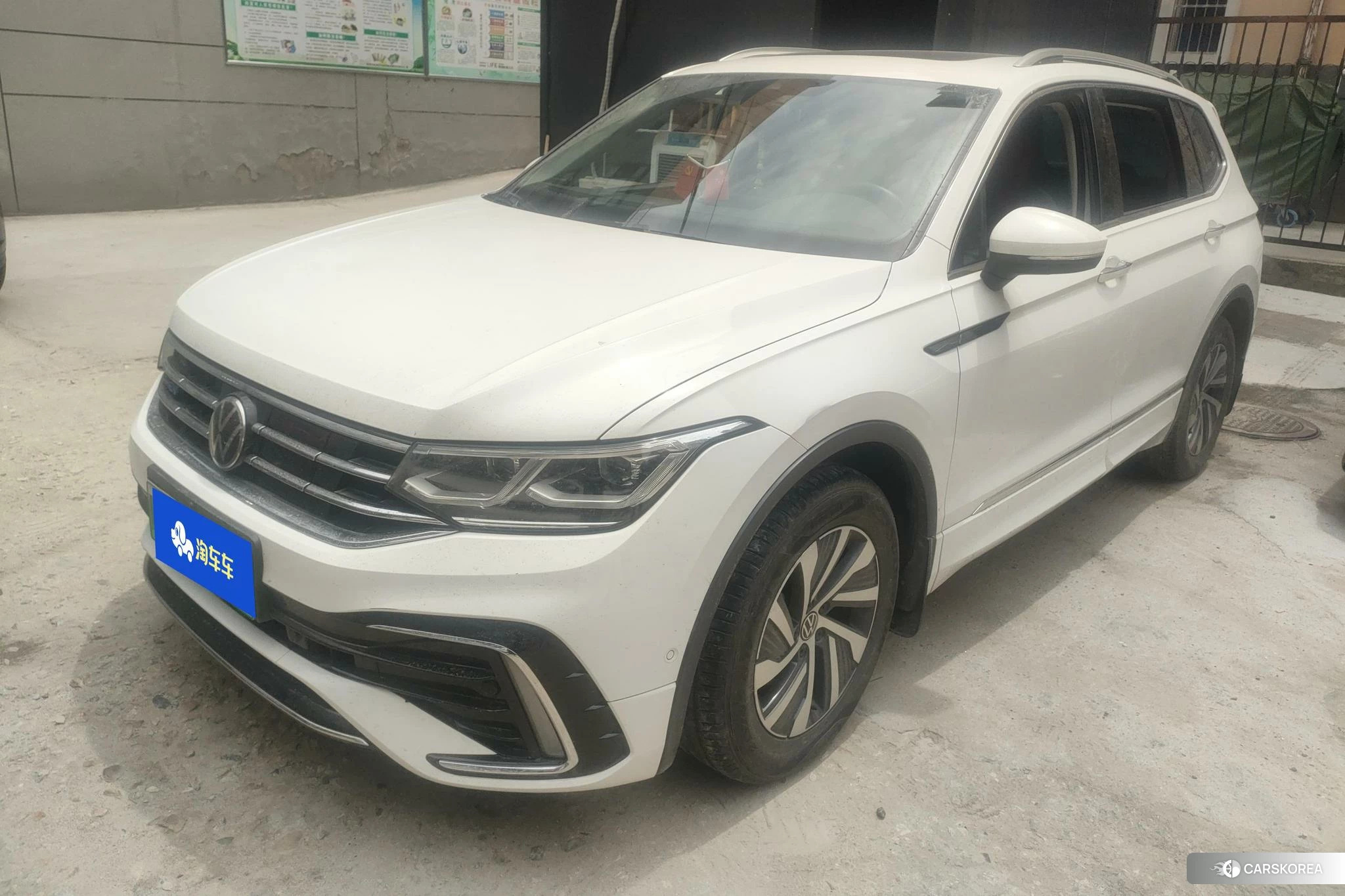 Volkswagen Tiguan L 2021 Белый из Китая, фото 2
