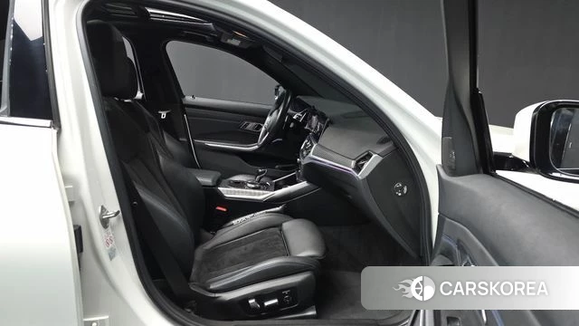 BMW 3 Series (G20) 2020 Белый из Кореи, фото 2