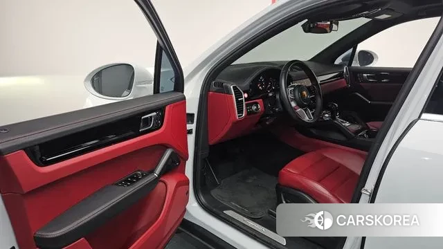 Porsche Cayenne (PO536) 2023 Белый из Кореи, фото 2