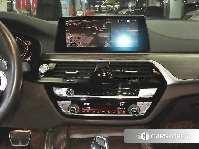 BMW 5 Series (G30) 2019 Черный из Кореи, фото 2