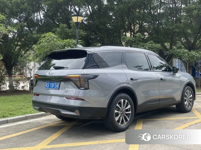 Ford Edge 2023 Серебристо-серый из Китая, фото 2