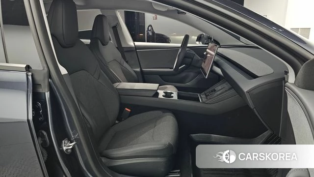 Tesla Model 3 2026 Серый из Кореи, фото 2