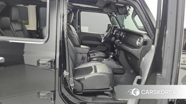 Jeep Wrangler (JL) 2021 Черный из Кореи, фото 2