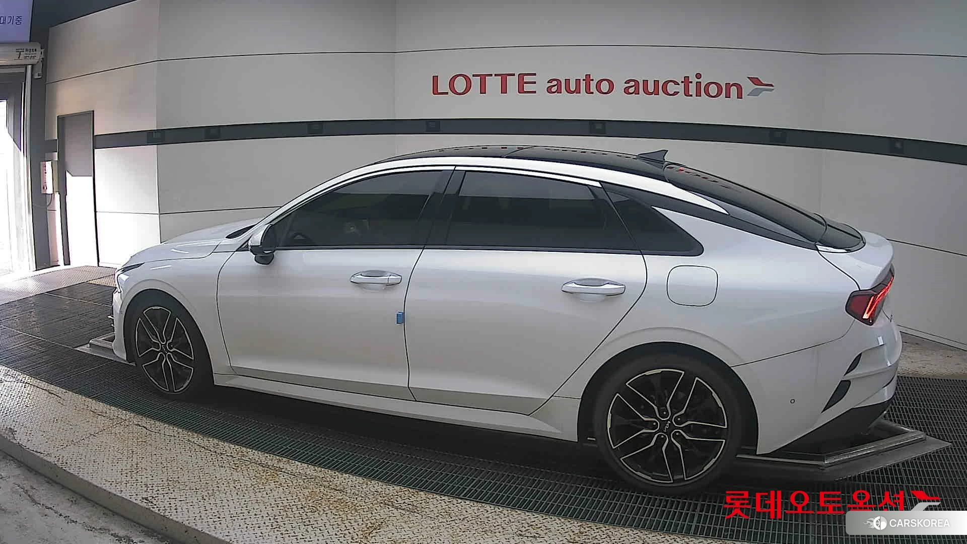 Kia K5 2022 Белый из Кореи, фото 2